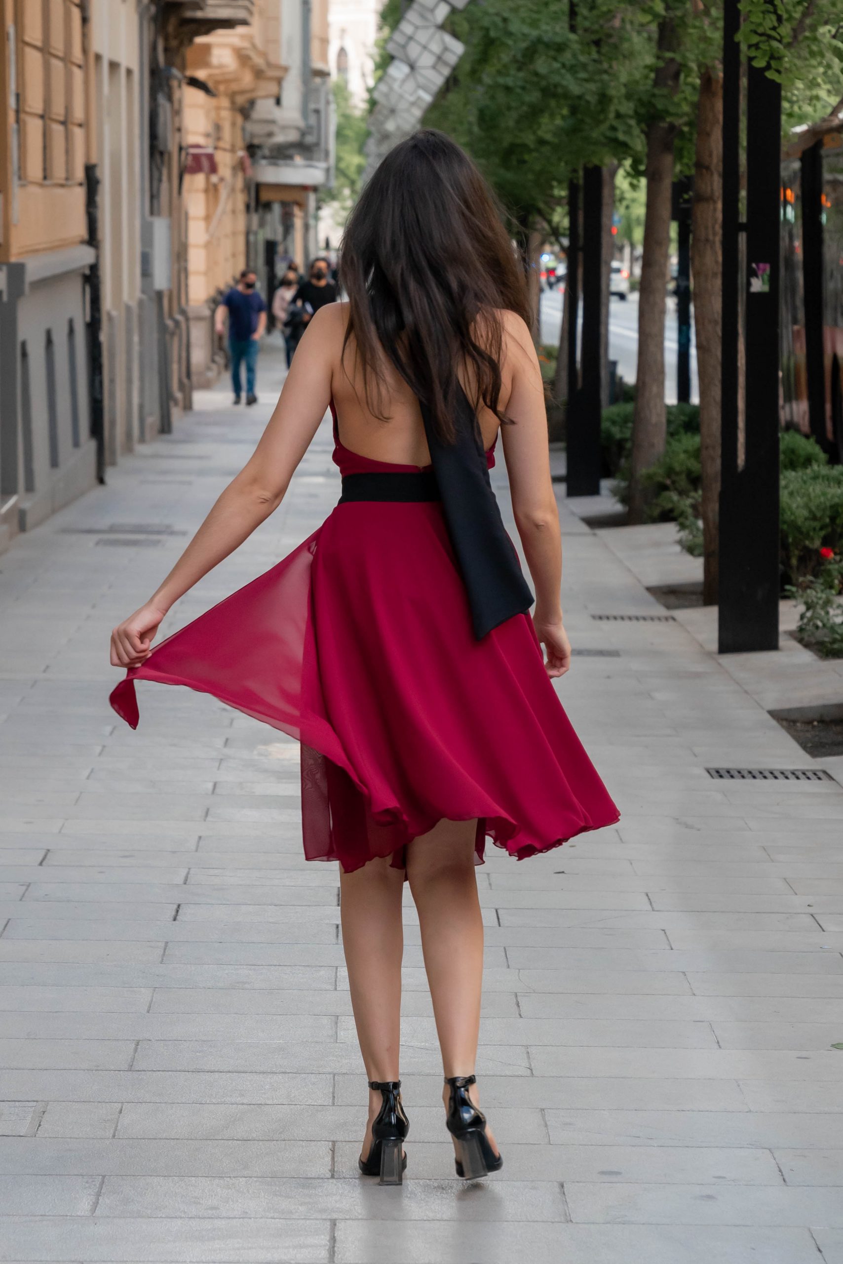Vestido flamenca rojo volantes en gasa – Hita y Arcos 2024 cita