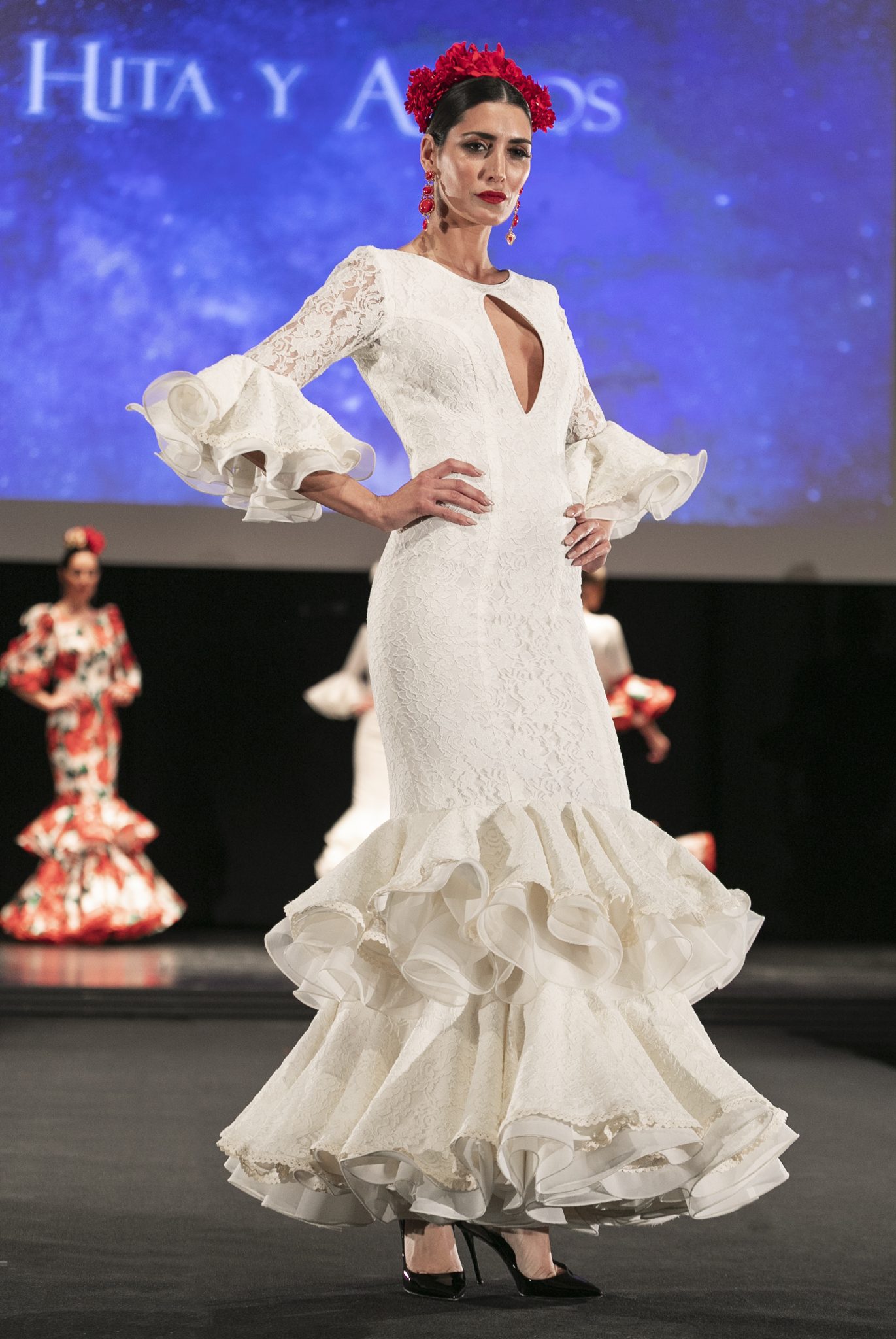 Vestidos largos de chiffon con cuerpo de encaje marfil Jade