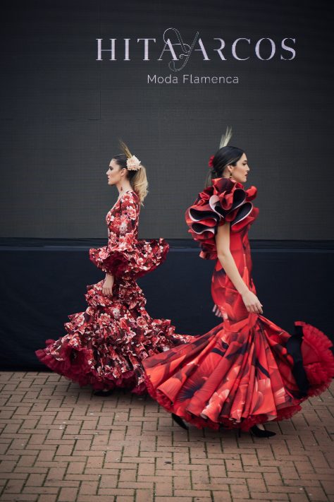 Vestidos flamenca estampados en tonos rojos y granates