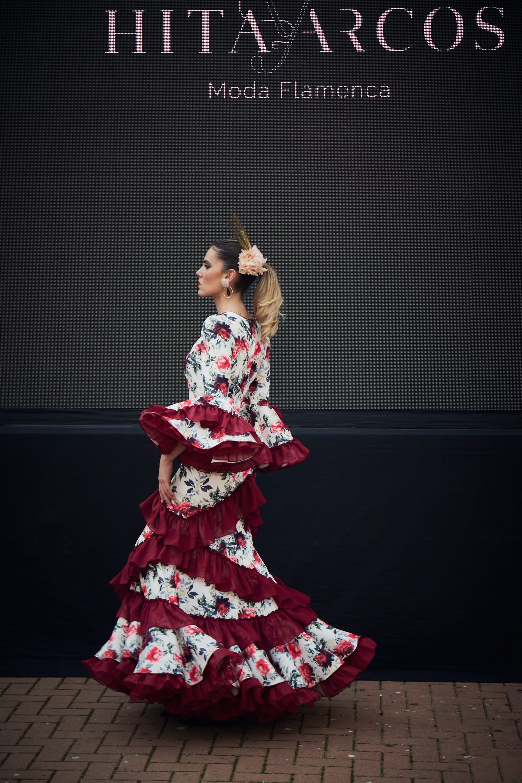 Falda flamenca cruda con bordado de rosa – Hita y Arcos 2024 cita previa  685531861